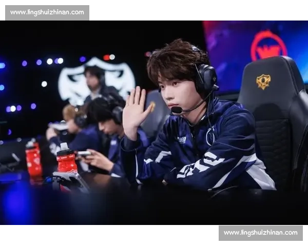 足球荣耀巅峰之路：球场传奇与梦想奋斗的极致展现